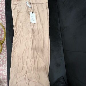 Leith Soft Beige Garment